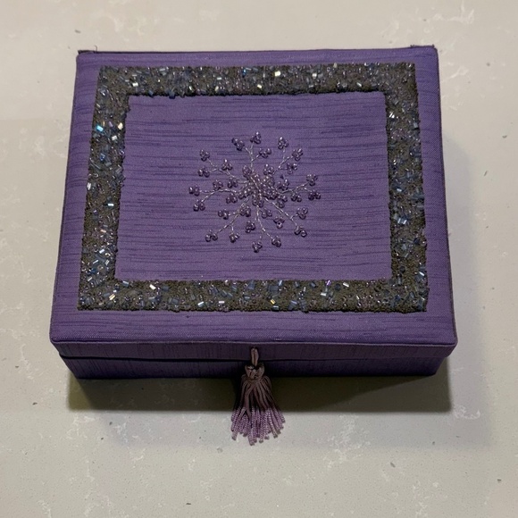 Beaded Satin Ring Box - Picture 1 of 3